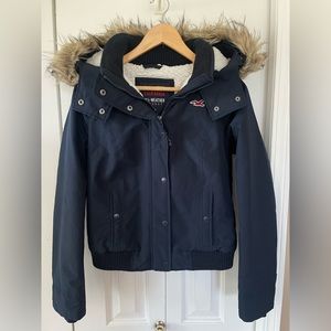 Hollister brand all-weather jacket. Navy blue